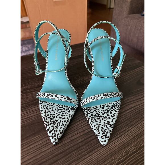 Good American Shoes - NWOT GOOD AMERICAN Blue Leather Candy Leopard Sandals Sz. 7